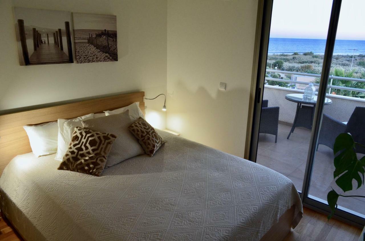 Luxury Beachfront Penthouse By Nras エル・カンページョ エクステリア 写真